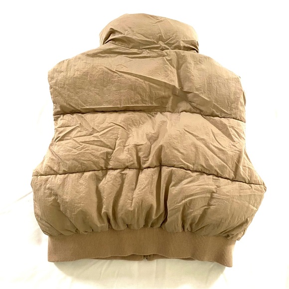 Tan Crop Puffer Vest - Picture 2 of 5